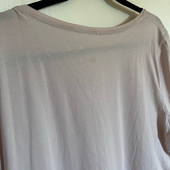 Lululemon t-shirt - Picture 2 of 2